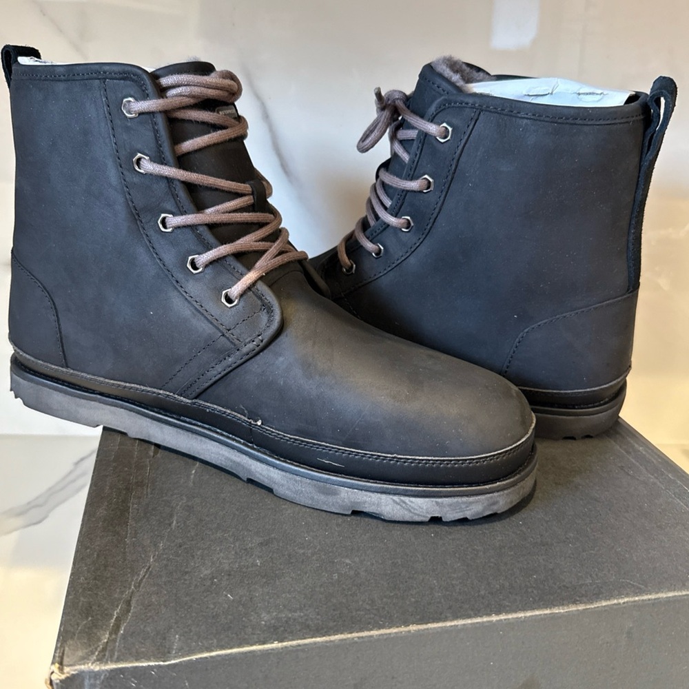 UGG Harkley Waterproof Black Boots Men's Sz: 11 Shoes Suede Casual Wool 1017238